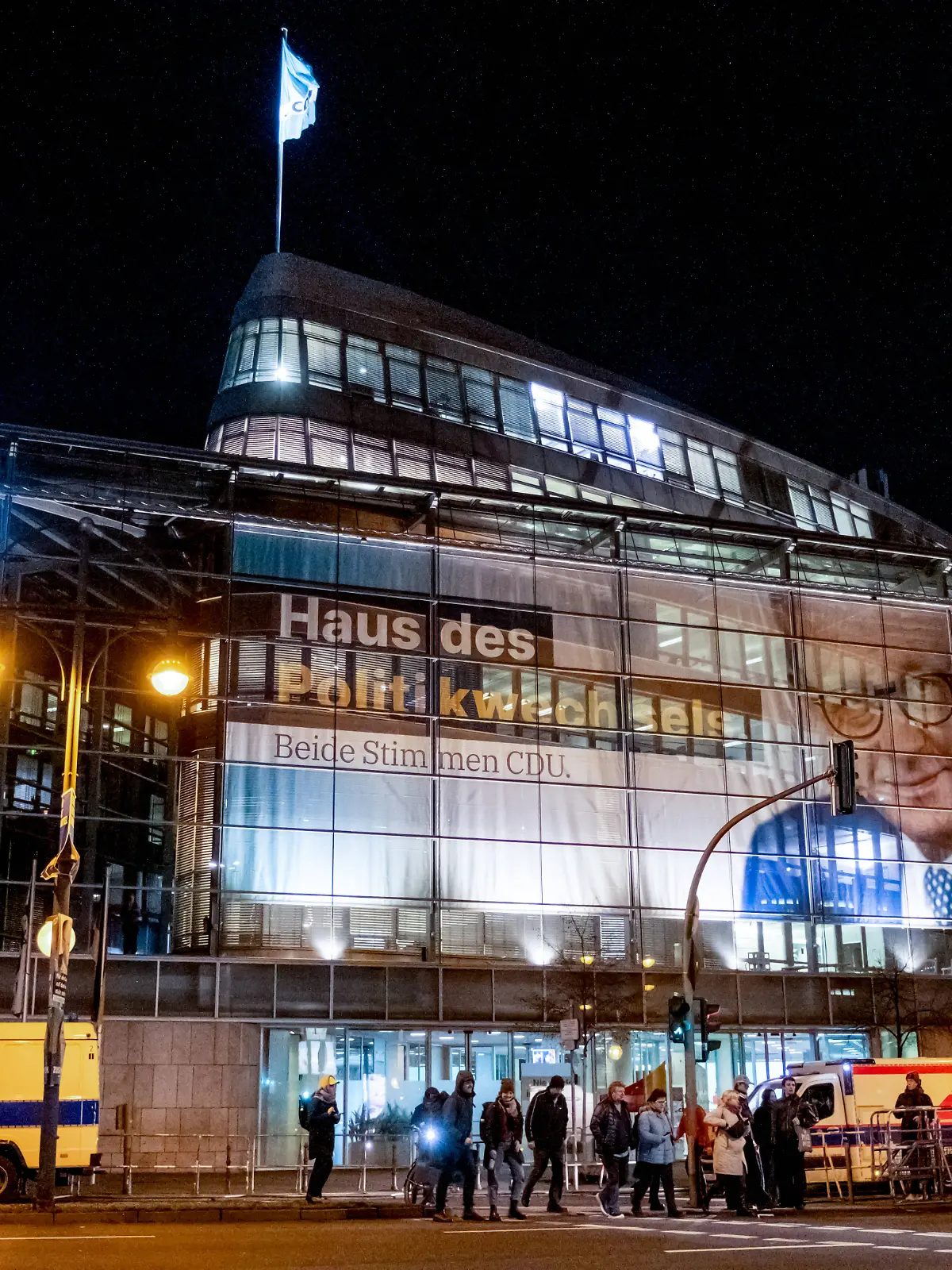 Bild zu: "Mitarbeiter müssen CDU-Zentrale verlassen"