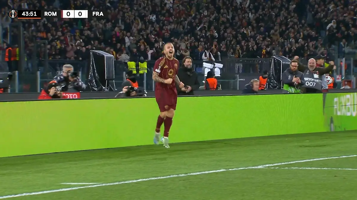 Rom schockt die Eintracht! Frankfurt liegt hinten