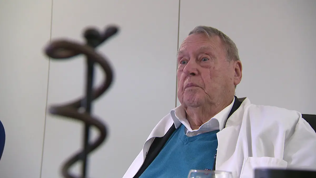 Eberhard Rinne eröffnet Praxis im Alter von 81