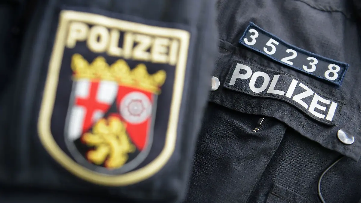 Die Polizei will am Montag mit ihrer Präsenz für Sicherheit an der Schule sorgen. (Symbolbild)