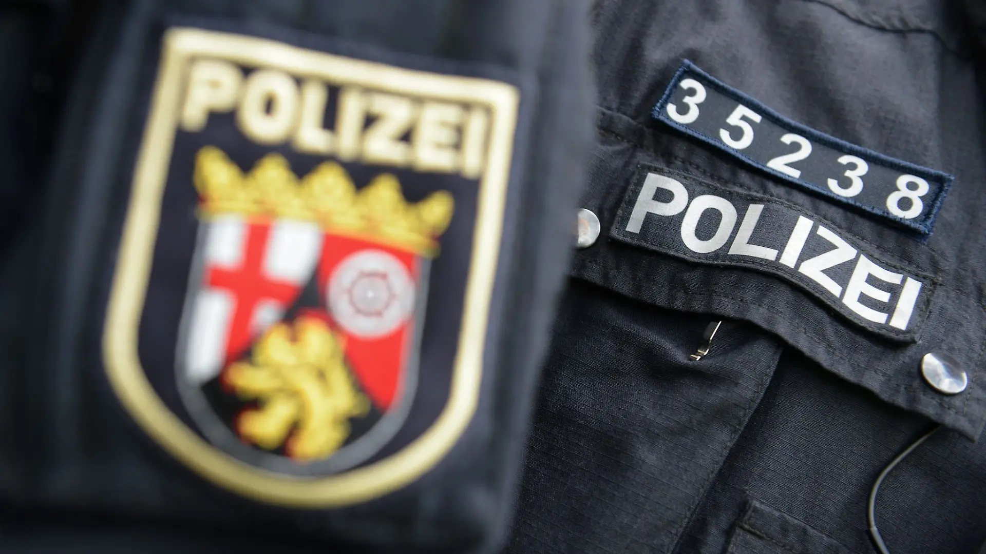 Die Polizei will am Montag mit ihrer Präsenz für Sicherheit an der Schule sorgen. (Symbolbild)