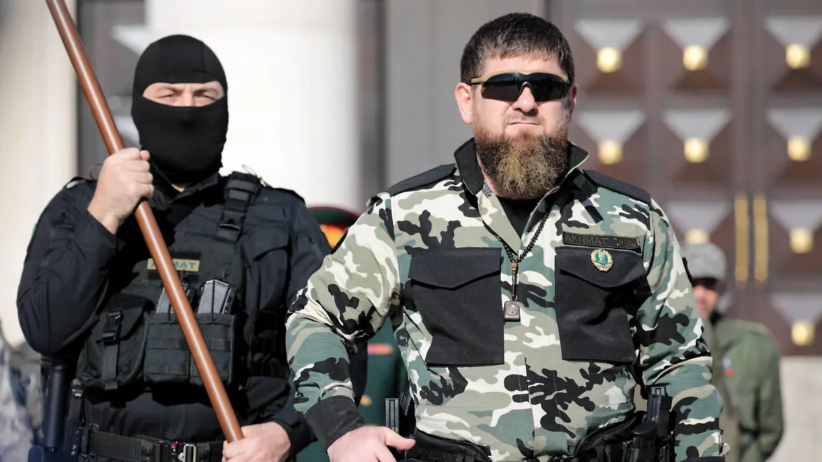  GROZNY, CHECHEN REPUBLIC, RUSSIA - MARCH 29, 2022: Chechen leader Ramzan Kadyrov R attends a review of the Chechen Republic s troops and military hardware at his residence. On 24 February, Russia s President Putin announced his decision to launch a special military operation after considering requests from the leaders of the Donetsk People s Republic and Lugansk People s Republic. Yelena Afonina/TASS PUBLICATIONxINxGERxAUTxONLY TS12A2DC