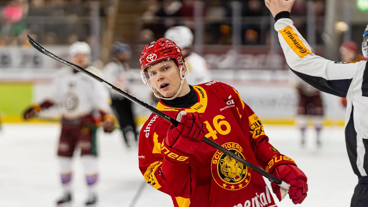 Vili Saarijärvi von den SCL Tigers.