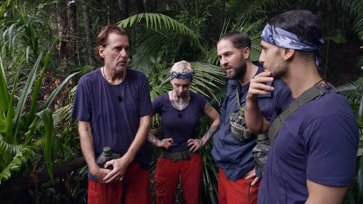 Hat er das gerade wirklich gesagt? Edith, Maurice und Timur sind irritiert.