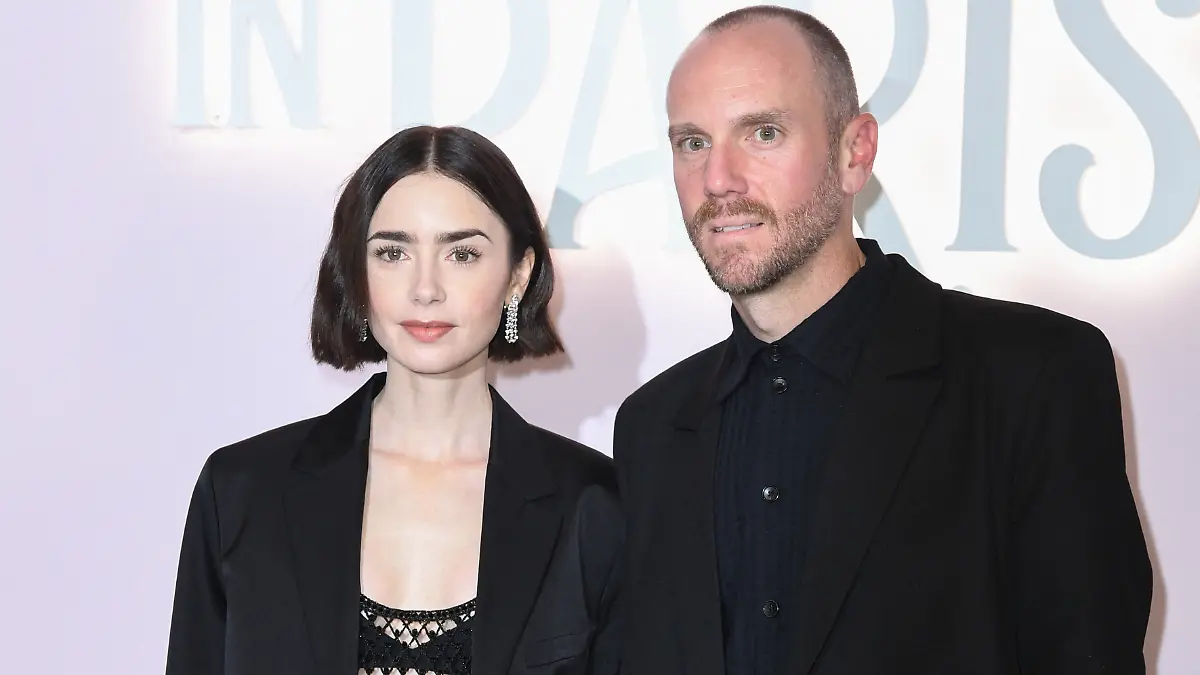 „Emily in Paris”-Schauspielerin Lily Collins und Ehemann Charlie McDowell sind dank einer Leihmutter Eltern geworden.