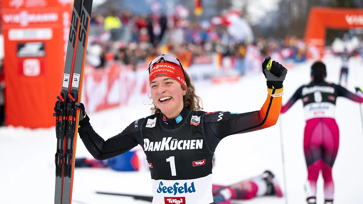 Nathalie Armbruster sorgt für den ersten Erfolg einer Deutschen in der Nordischen Kombination überhaupt.