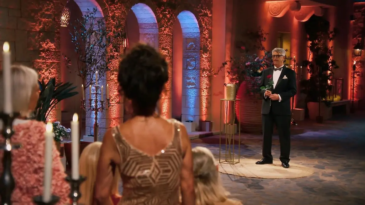 Aus am ersten Abend! Diese Frauen reisen ohne Rose ab „Golden Bachelor“-Folge 2