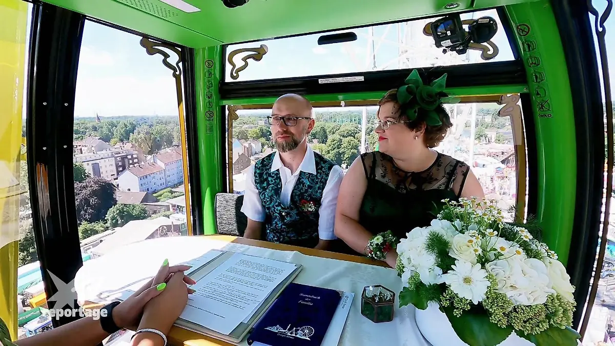 Die außergewöhnliche Hochzeit von Katharina und Carsten Kirmes-Romantik