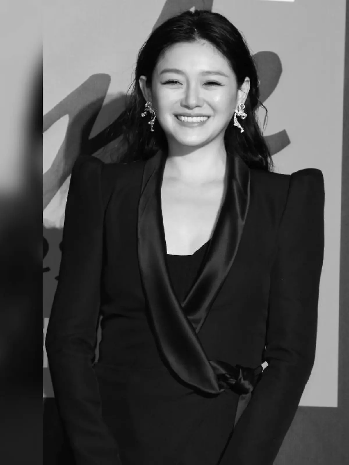 Die taiwanesische Schauspielerin Barbie Hsu ist im Alter von 48 Jahren gestorben.