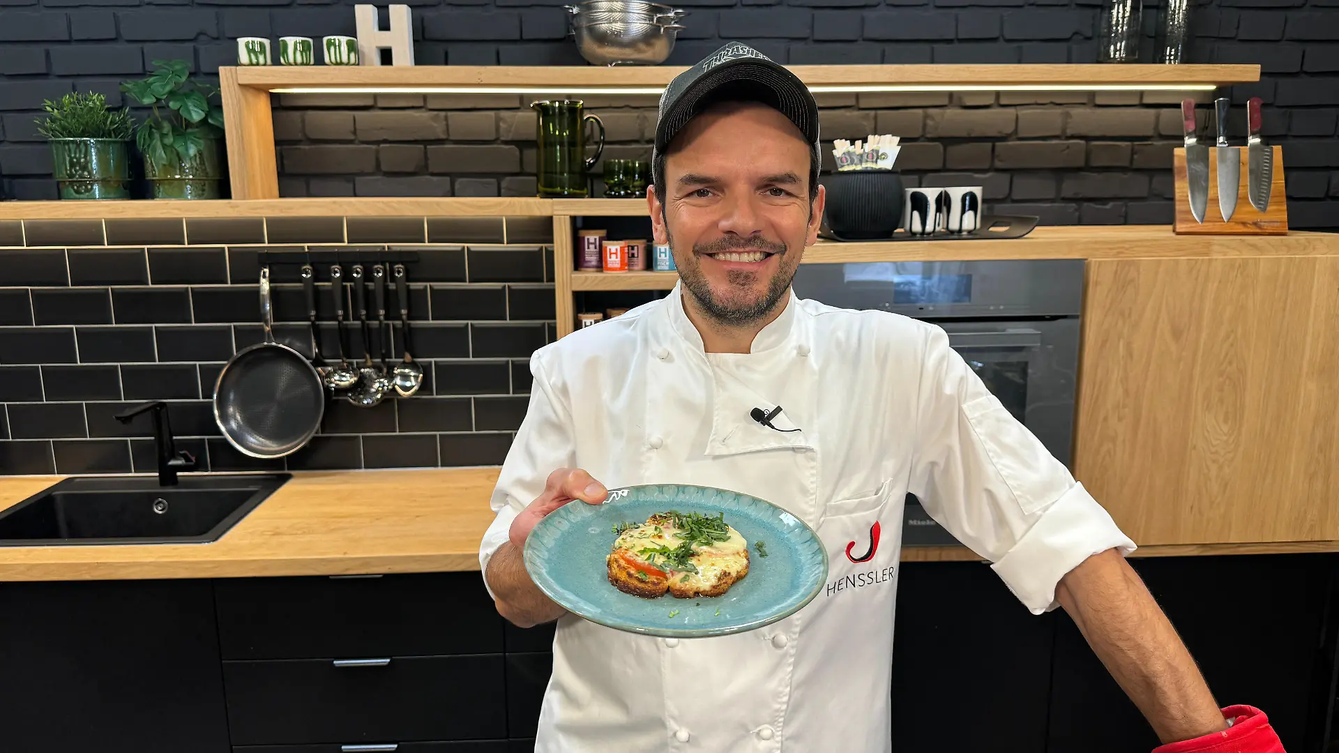 Hensslers herzhafte Blumenkohlsteaks – so lecker, so gesund! Mit leckerer Parmesankruste