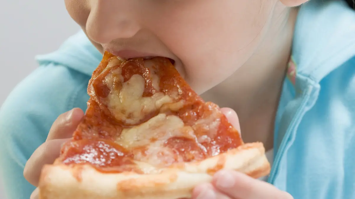 Polizei greift Fünfjährigen auf - und serviert auf dem Revier Pizza.