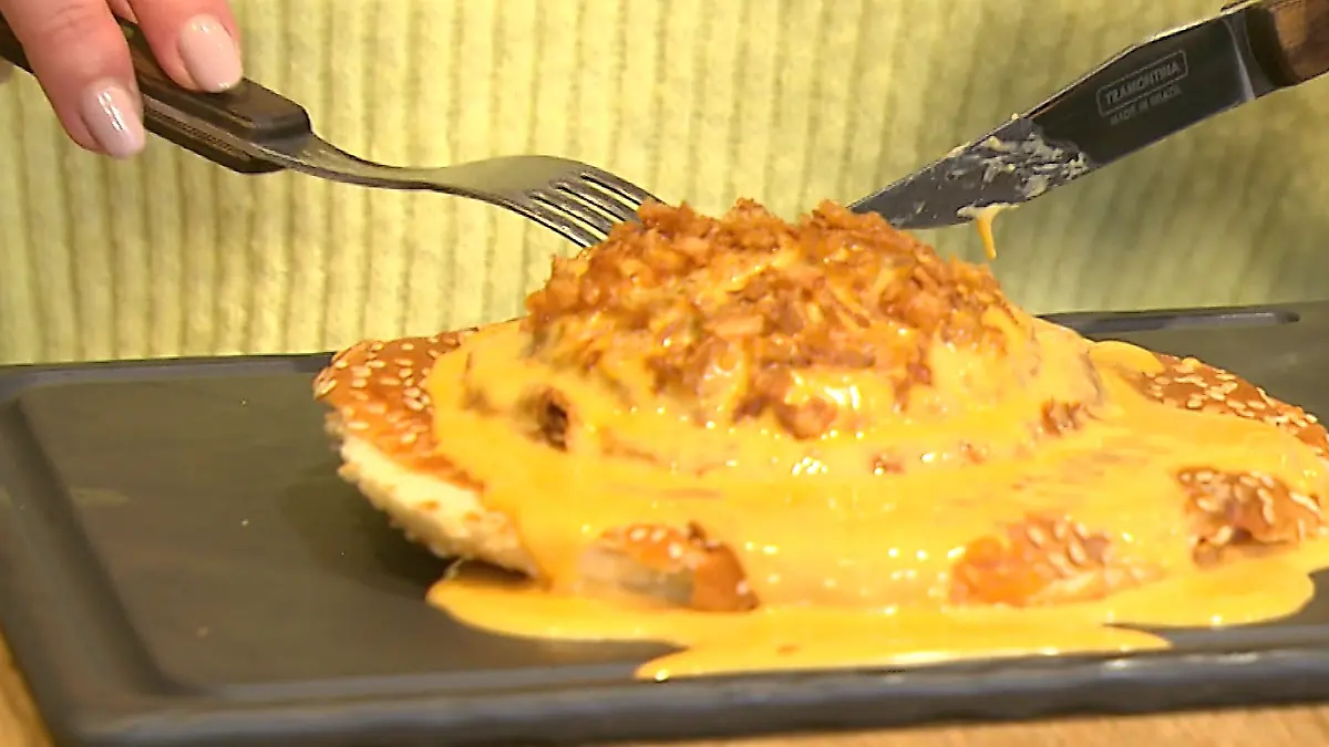 Der Ufo-Burger macht seinem Name alle Ehre.