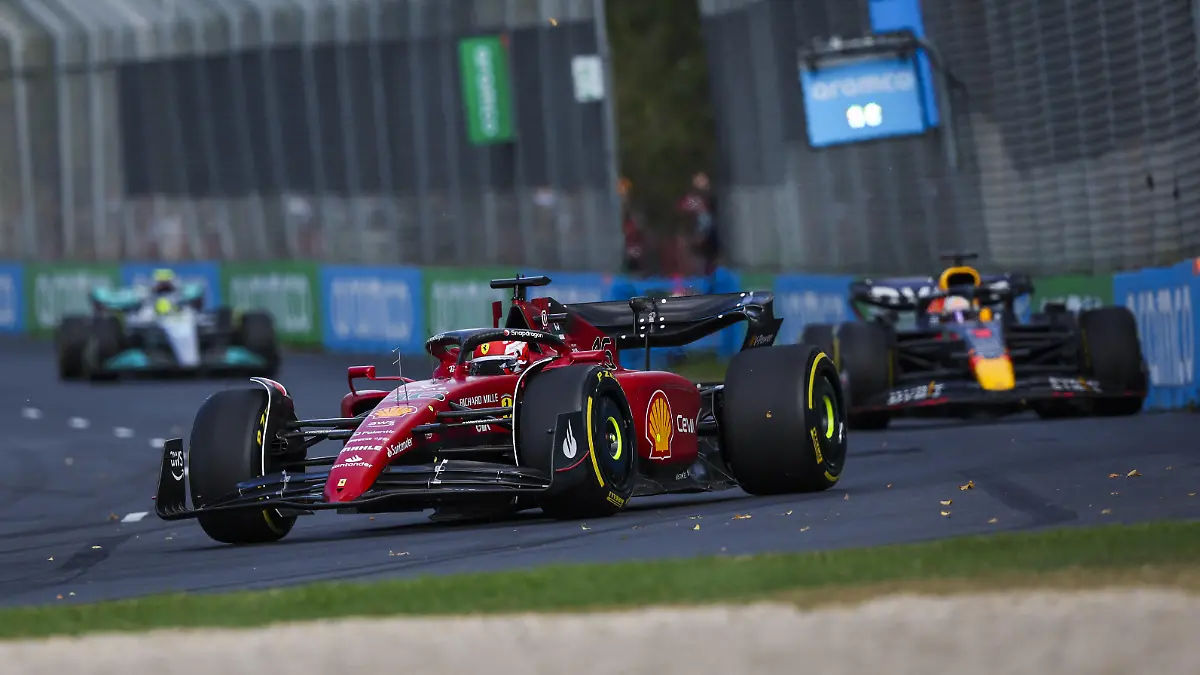  16 LECLERC Charles mco, Scuderia Ferrari F1-75, action during the Formula 1 Heineken Australian Grand Prix 2022, 3rd round of the 2022 FIA Formula One World Championship, WM, Weltmeisterschaft on the Albert Park Circuit, from April 8 to 10, 2022 in Melbourne, Australia - F1 - AUSTRALIAN GRAND PRIX 2022 - RACE DPPI/Panoramic PUBLICATIONxNOTxINxFRAxITAxBEL 00122009_G00D8305.JPG_