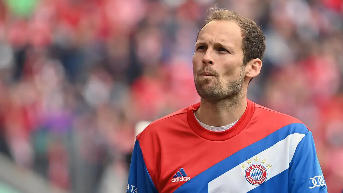 Daley BLIND (Bayern Muenchen), Reservebank,Ersatzbank,Ersatzspieler, Reservespieler,Bank,Ergaenzungsspieler. Fussball 1. Bundesliga Saison 2022/2023, 32.Spieltag, Spieltag32, FC Bayern Muenchen - FC Schalke 04 6-0 am13.05.2023, A L L I A N Z A R E N A. ?