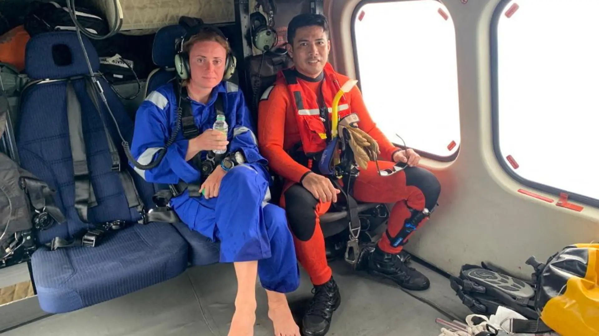 Norwegian diver Kristine Grodem is transferred by a Malaysian Maritime Enforcement Agency (MMEA) helicopter to Mersing, after being rescued off the Mersing coast, Johor, Malaysia, April 7, 2022. Malaysian Maritime Enforcement Agency/Handout via REUTERS ATTENTION EDITORS - THIS IMAGE HAS BEEN SUPPLIED BY A THIRD PARTY. NO RESALES. NO ARCHIVES MANDATORY CREDIT.