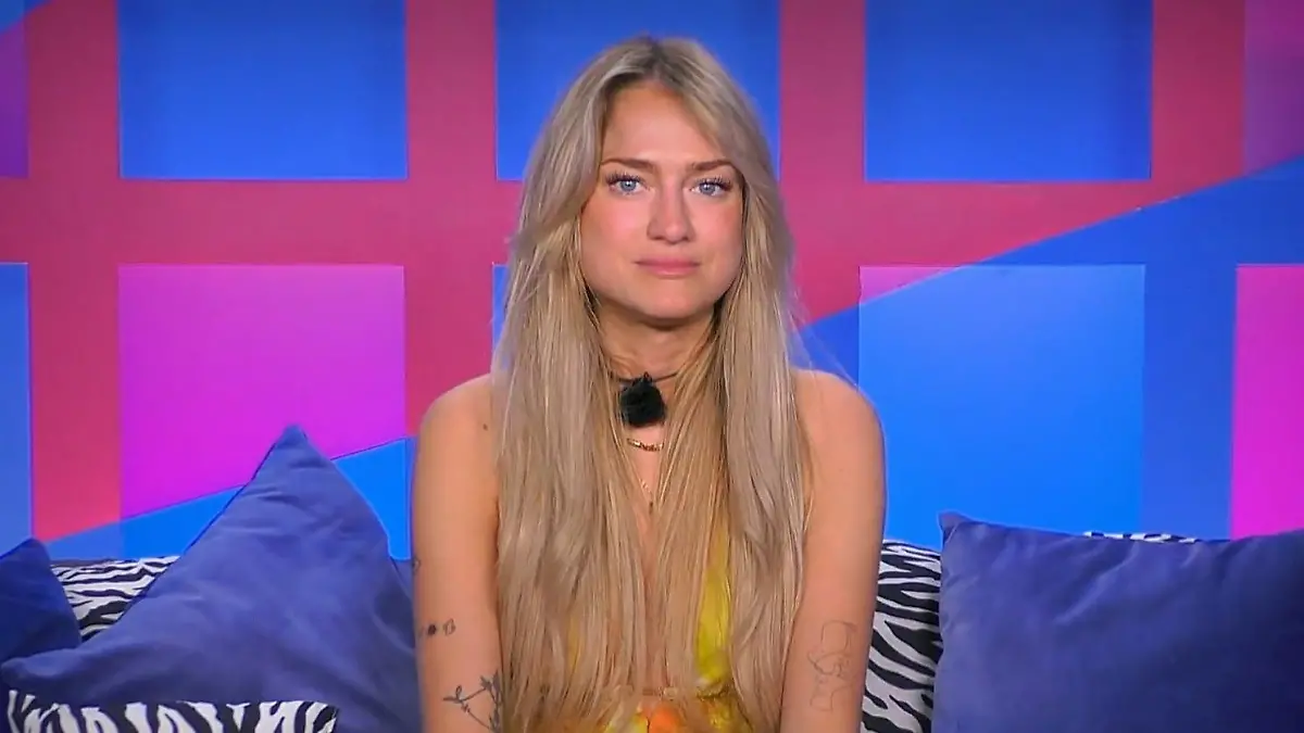 Mimi zählt zu Karinas besten Freundinnen und sie hat eine gemeinsame Vergangenheit mit Maurice.