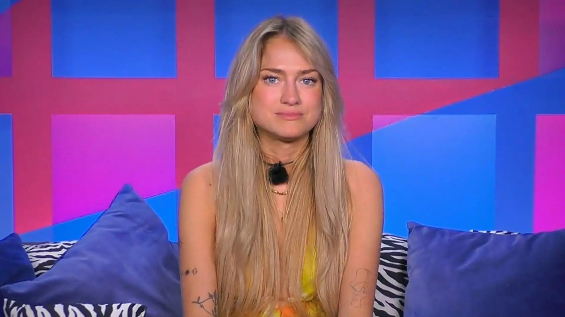 Mimi zählt zu Karinas besten Freundinnen und sie hat eine gemeinsame Vergangenheit mit Maurice. 
