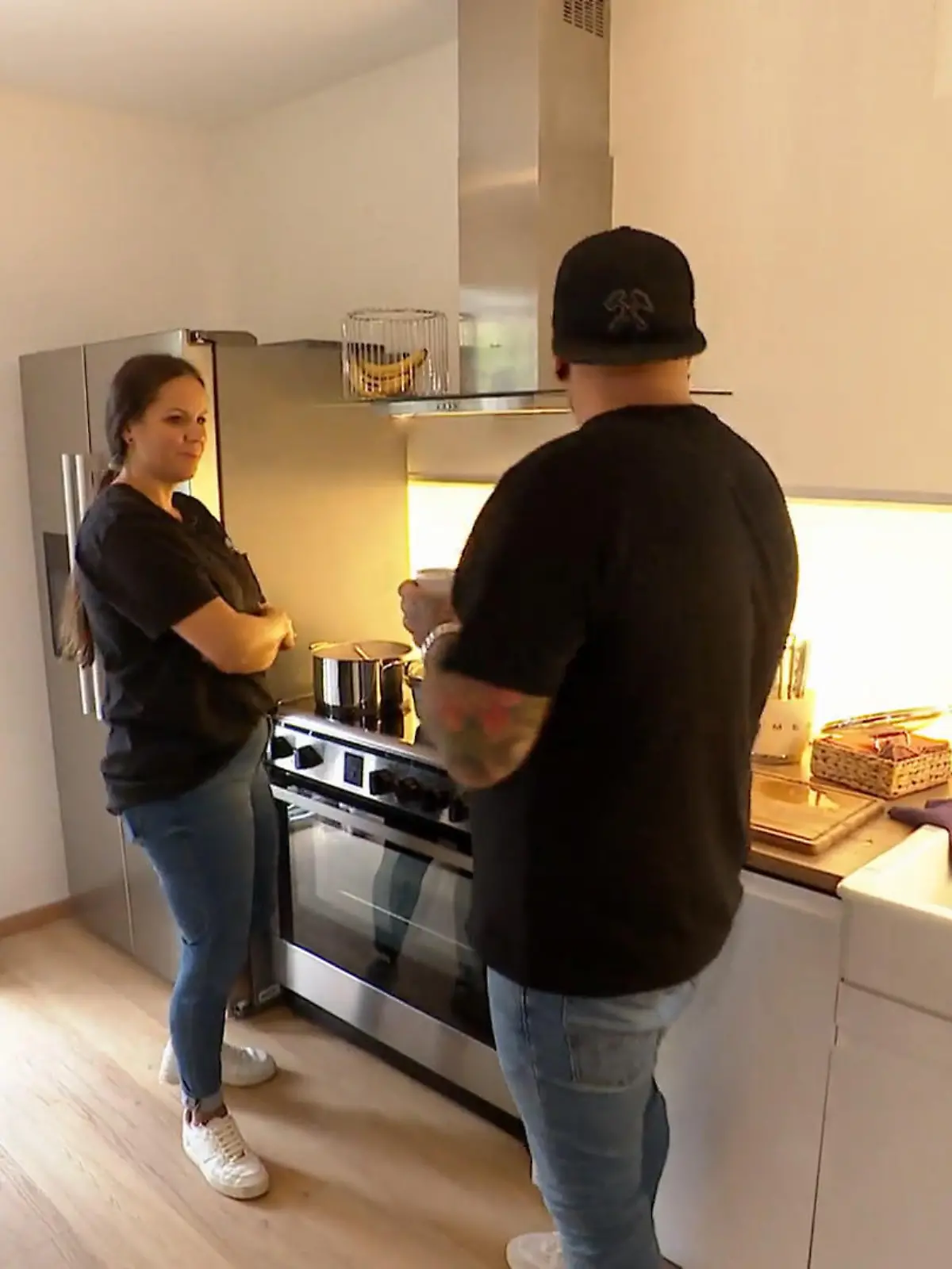 Bild zu: "Sabrina liebt ihre neue Küche"