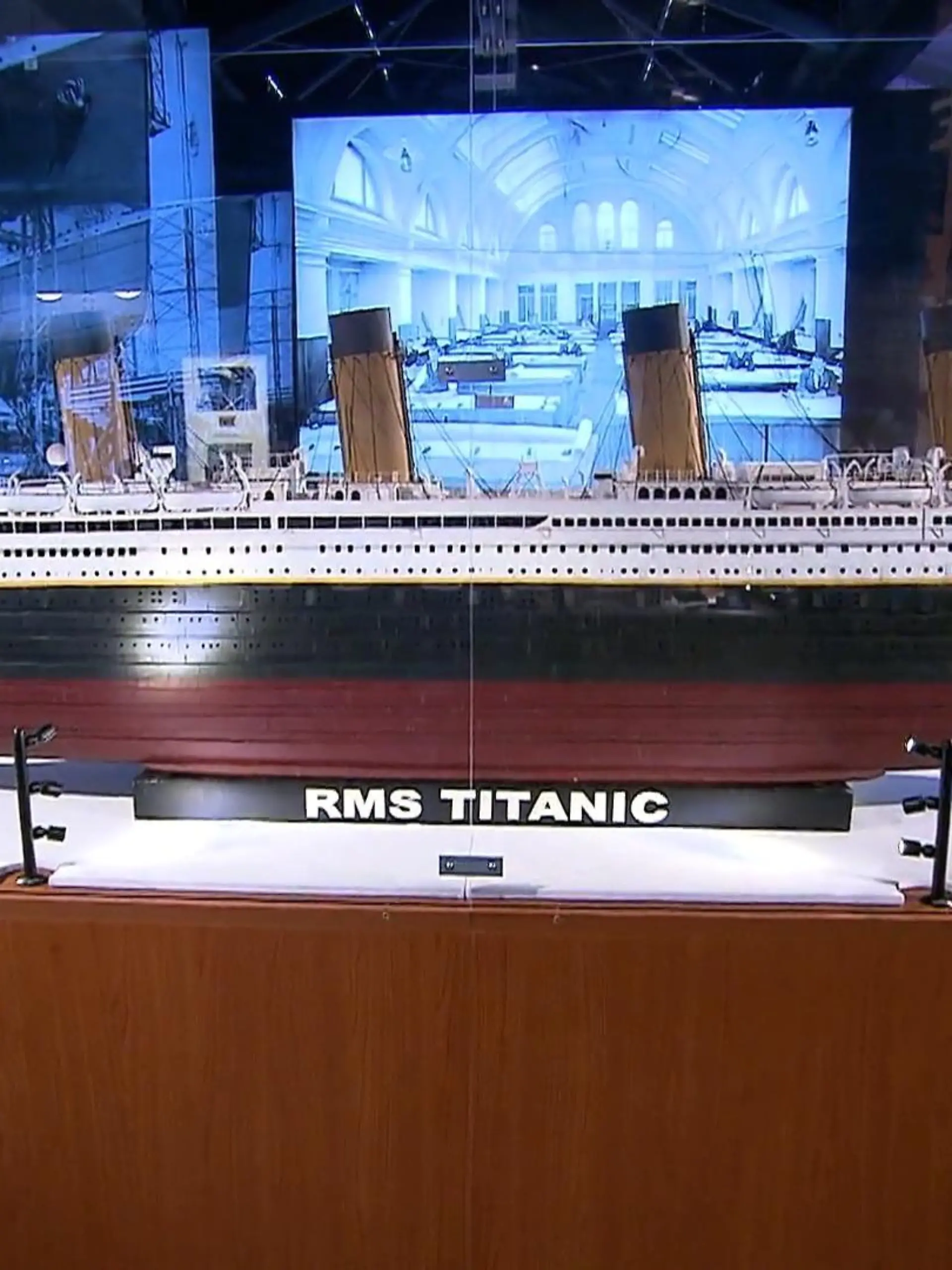 Bild zu: "Titanic-Ausstellung"
