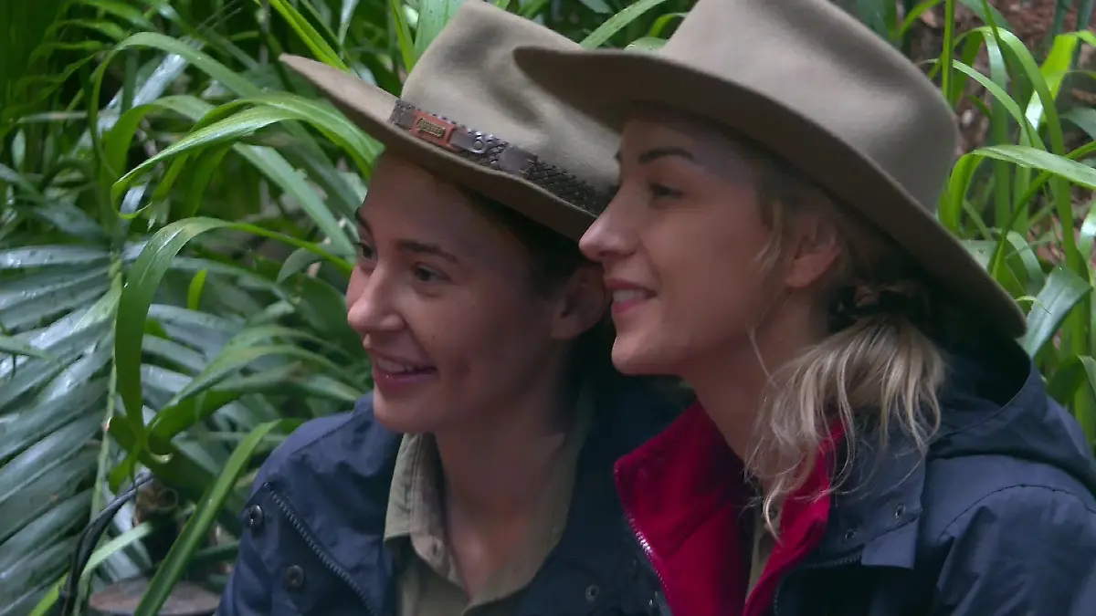 Alessia Herren und Anna-Carina Woitschack