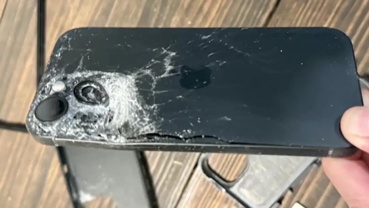 Ein beschädigtes iPhone.