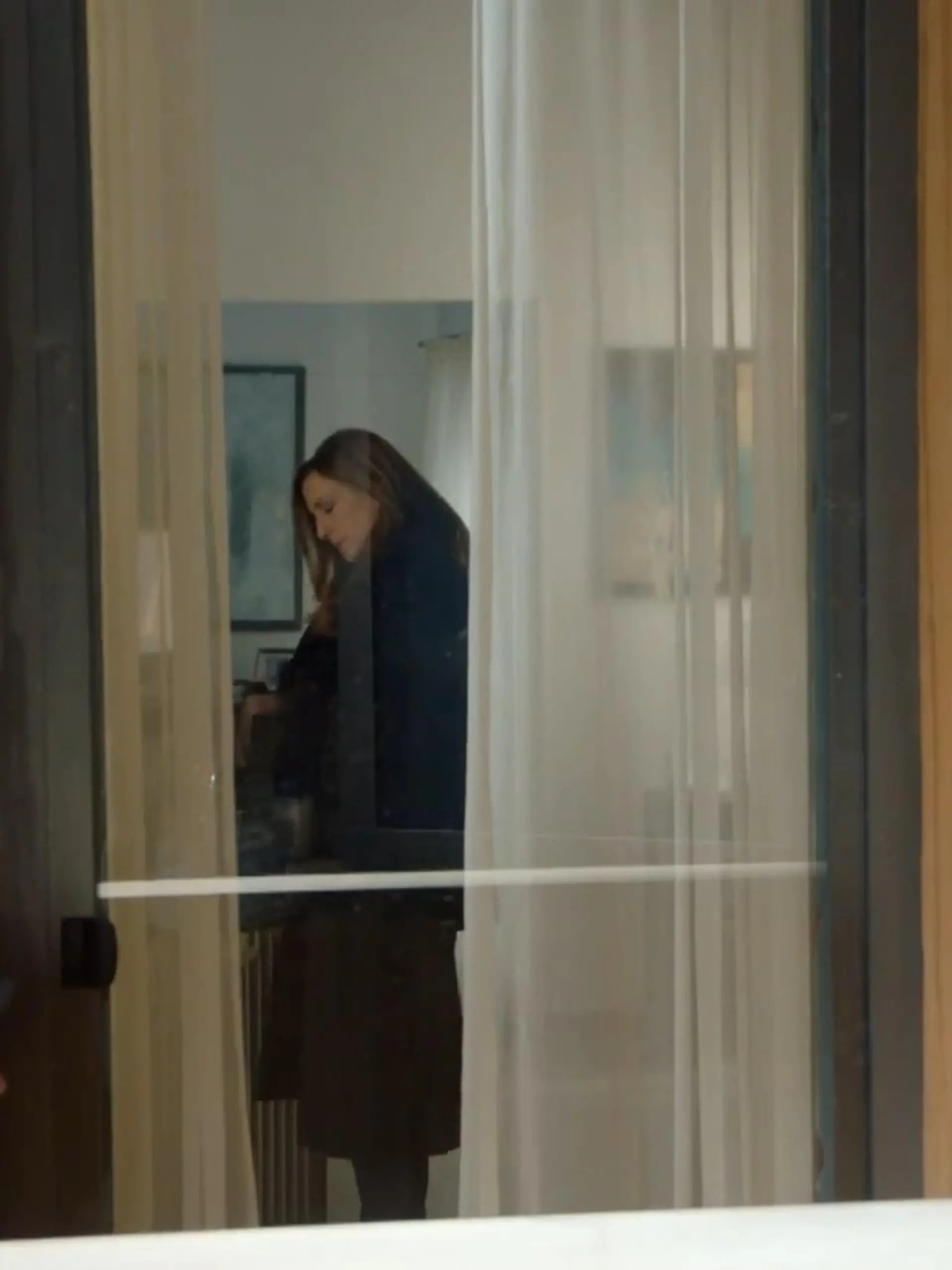 Emily und Tobias sind in Katrins Wohnung eingebrochen. Kommen sie hier noch mal heile raus? 