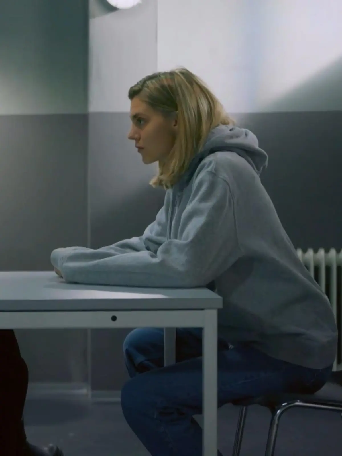 Unter uns: Stella bekommt im Gefängnis Besuch von Sina