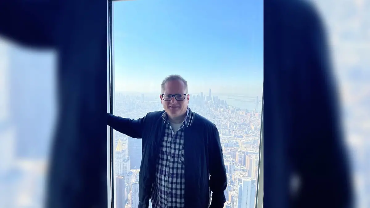 RTL-Reporter Markus Peggen auf dem Empire State Building.