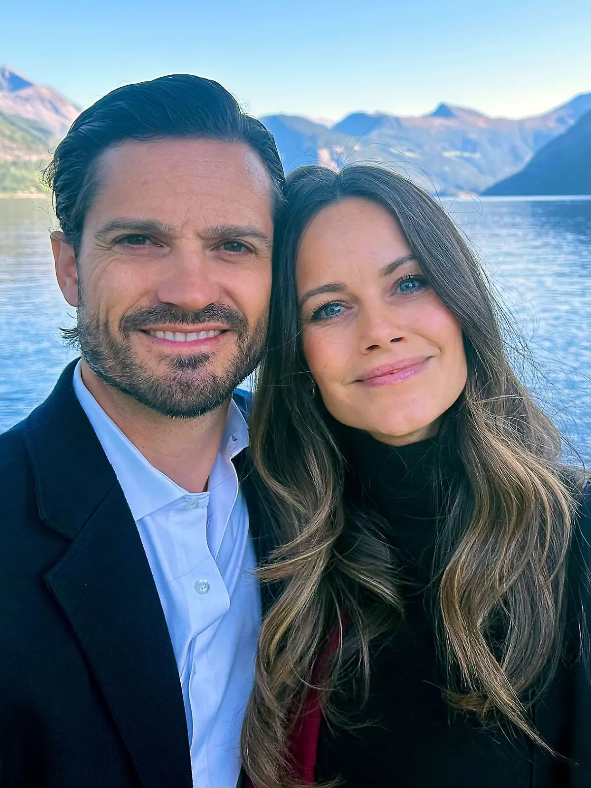 Bild zu: "Für sie setzte er alles aufs Spiel! Sofia und Carl Philip feiern ihre Liebe"