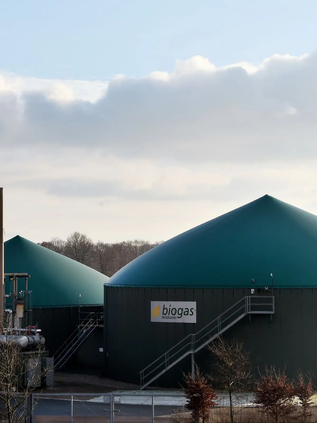 Bild zu: "Tragischer Arbeitsunfall – 19-Jährige stirbt nach Sturz in Biogasanlage"