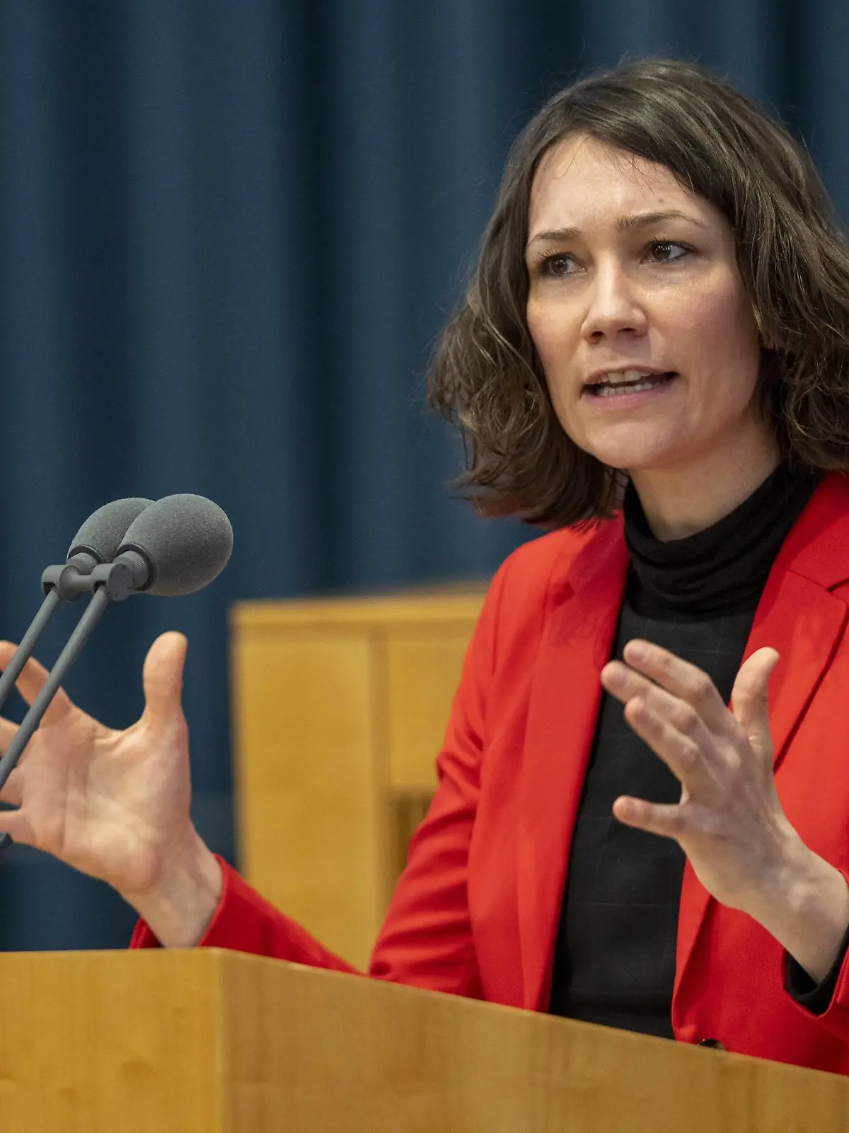 Orientierungsdebatte zu Organspende und Organtransplantation /Grundsatzdebatte im Mainzer Landtag Anne Spiegel, rheinland-pfälzische Staatsministerin für Familie, Frauen, Jugend, Integration und Verbraucherschutz (Bündnis 90/Die Grünen) spricht im rheinlandland-pfälzischen Landtag in Mainz während der Orientierungsdebatte zu Organspende und Organtransplantation. Aufgenommen am Mittwoch (27.03.2019) Mainz Rheinland-Pfalz Deutschland *** Orientation debate on organ donation and organ transplantation Policy debate in the Mainz Parliament Anne Spiegel Rhineland Palatinate Minister of State for Family Women Youth Integration and Consumer Protection Alliance 90 The Greens speak in the Rhineland Palatinate Parliament in Mainz during the orientation debate on organ donation and organ transplantation Taken up on Wednesday 27 03 2019 Main  