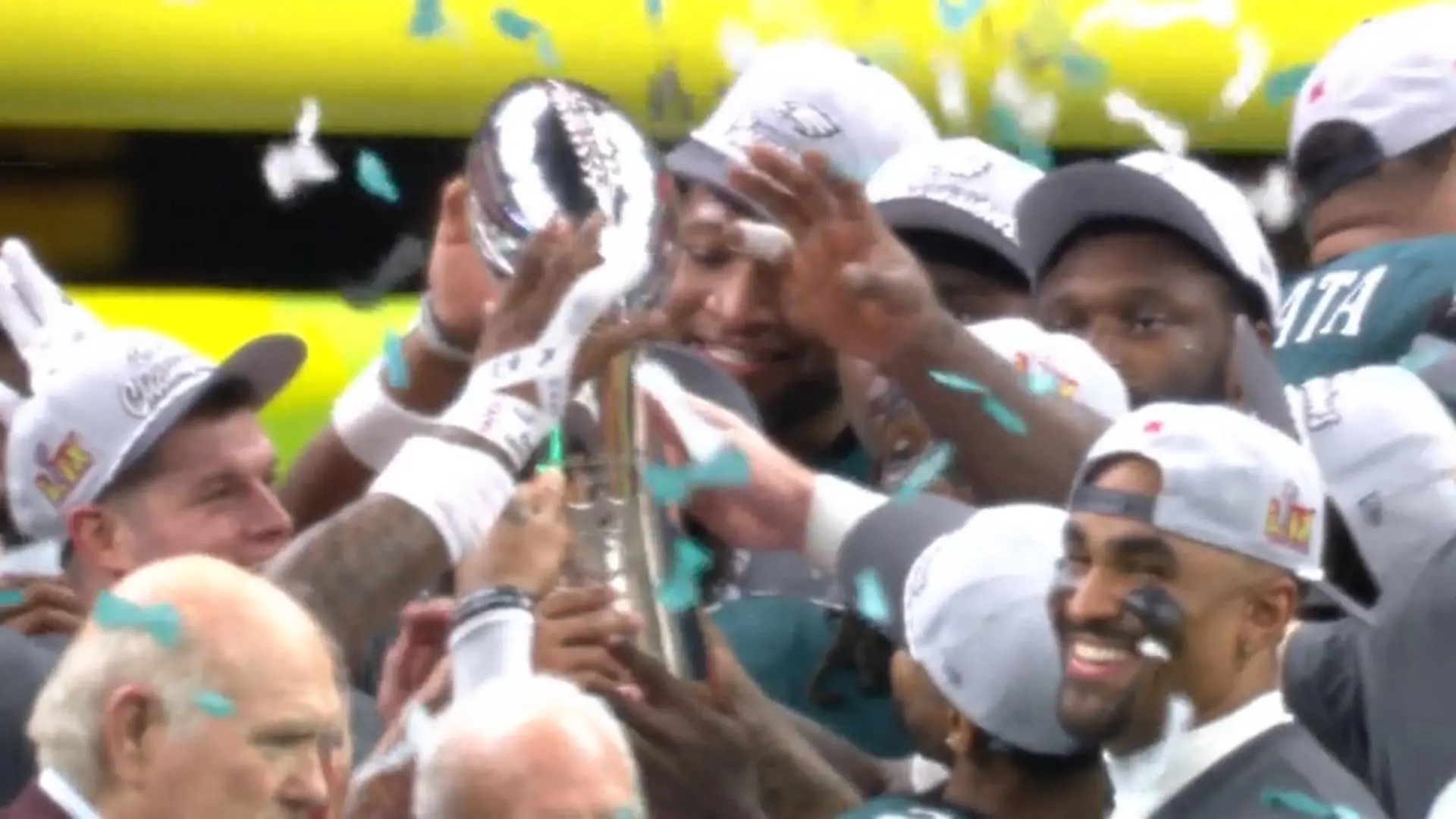 Eagles krönen sich zu Königen der NFL Siegerehrung im Video