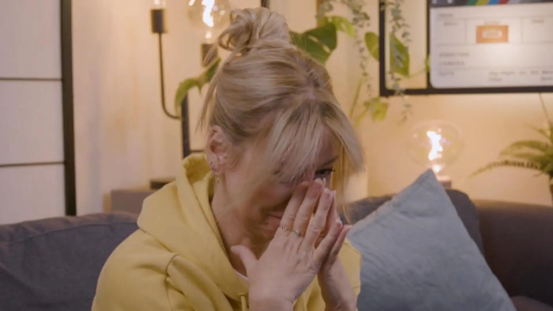 Tränen bei Isabell Hertel - 30 Jahre bei "Unter uns" Drei Jahrzehnte als Ute