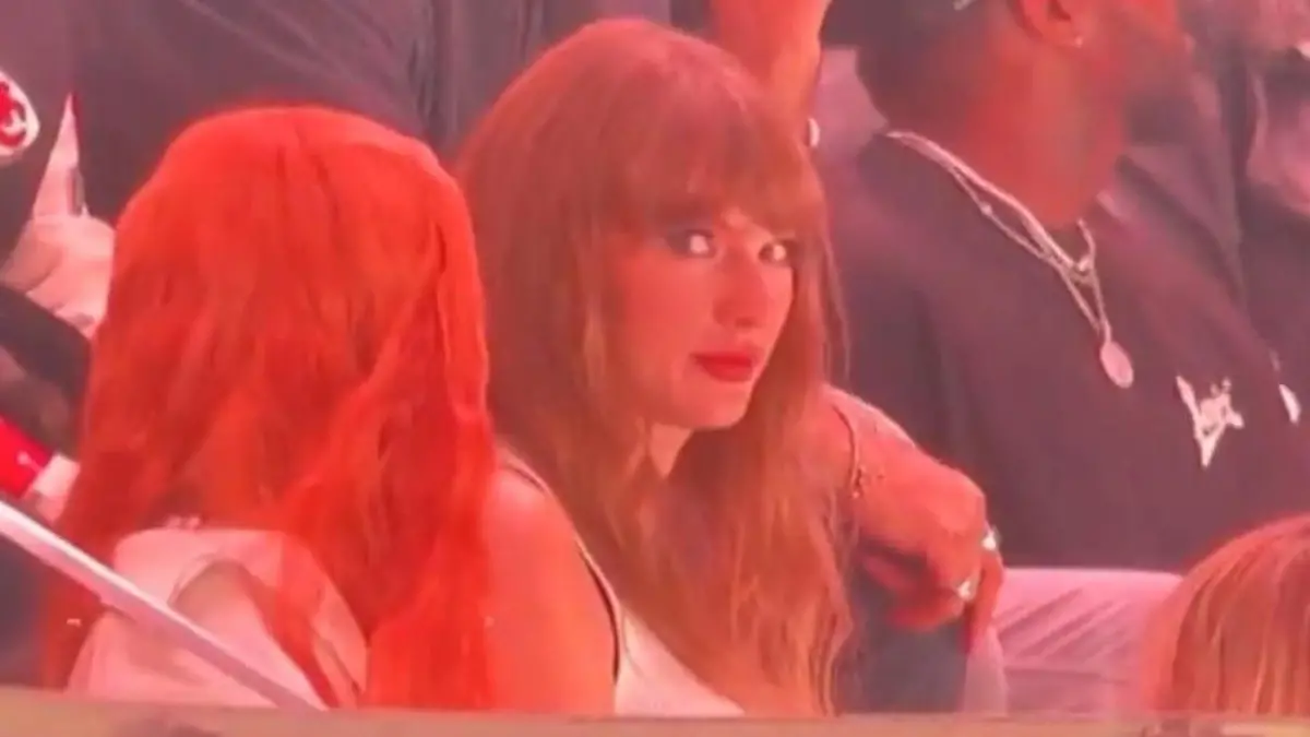 Spott beim Super Bowl: HIER wird Taylor Swift ausgebuht! Häme mitten im Stadion