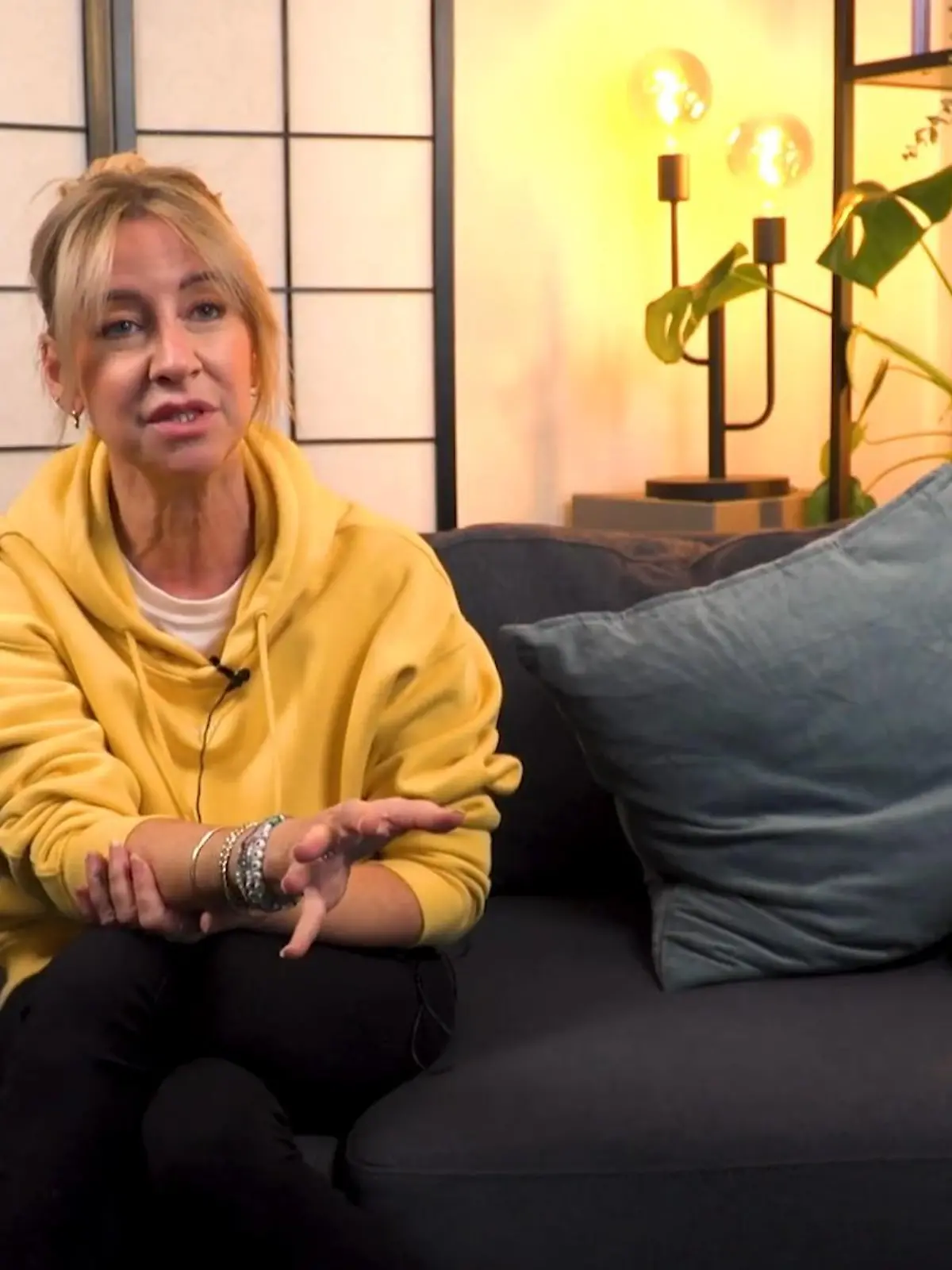 Bild zu: "Isabell Hertel wird an Familiengeschichte erinnert"