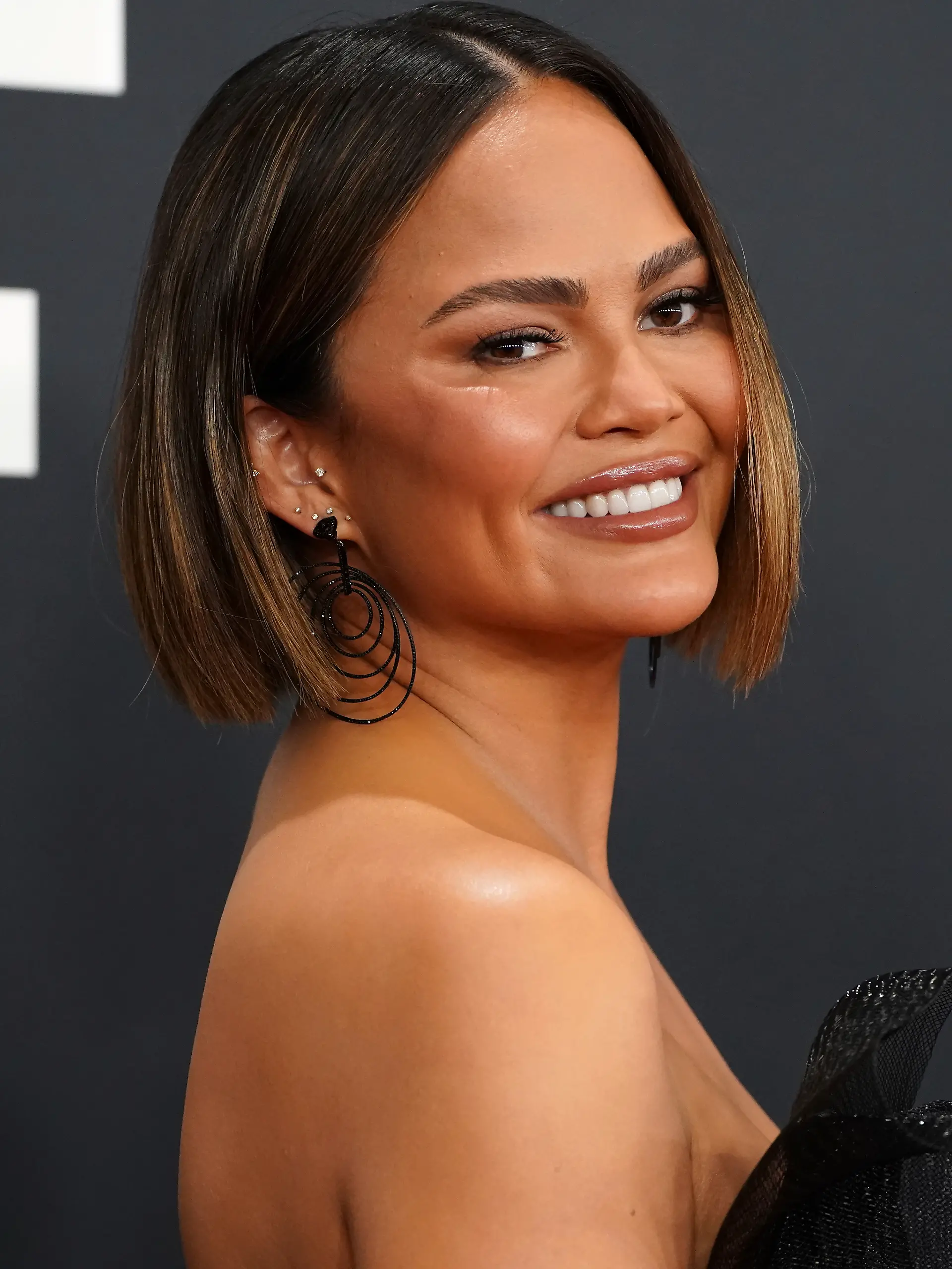 Chrissy Teigen bei den Grammys 2025