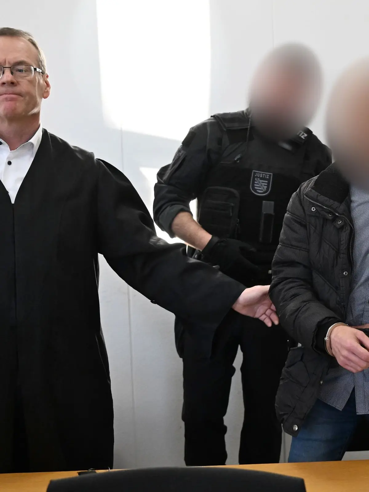 Bild zu: "Mordfall Valeriia: Verteidigung geht in Revision gegen Schuldspruch"