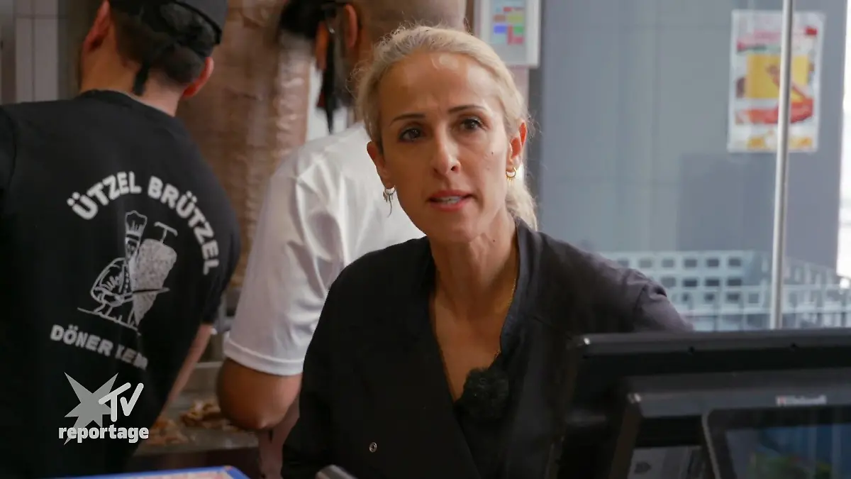 Der Schneideroboter sorgt für Probleme bei Filiz Maschine gegen Mensch