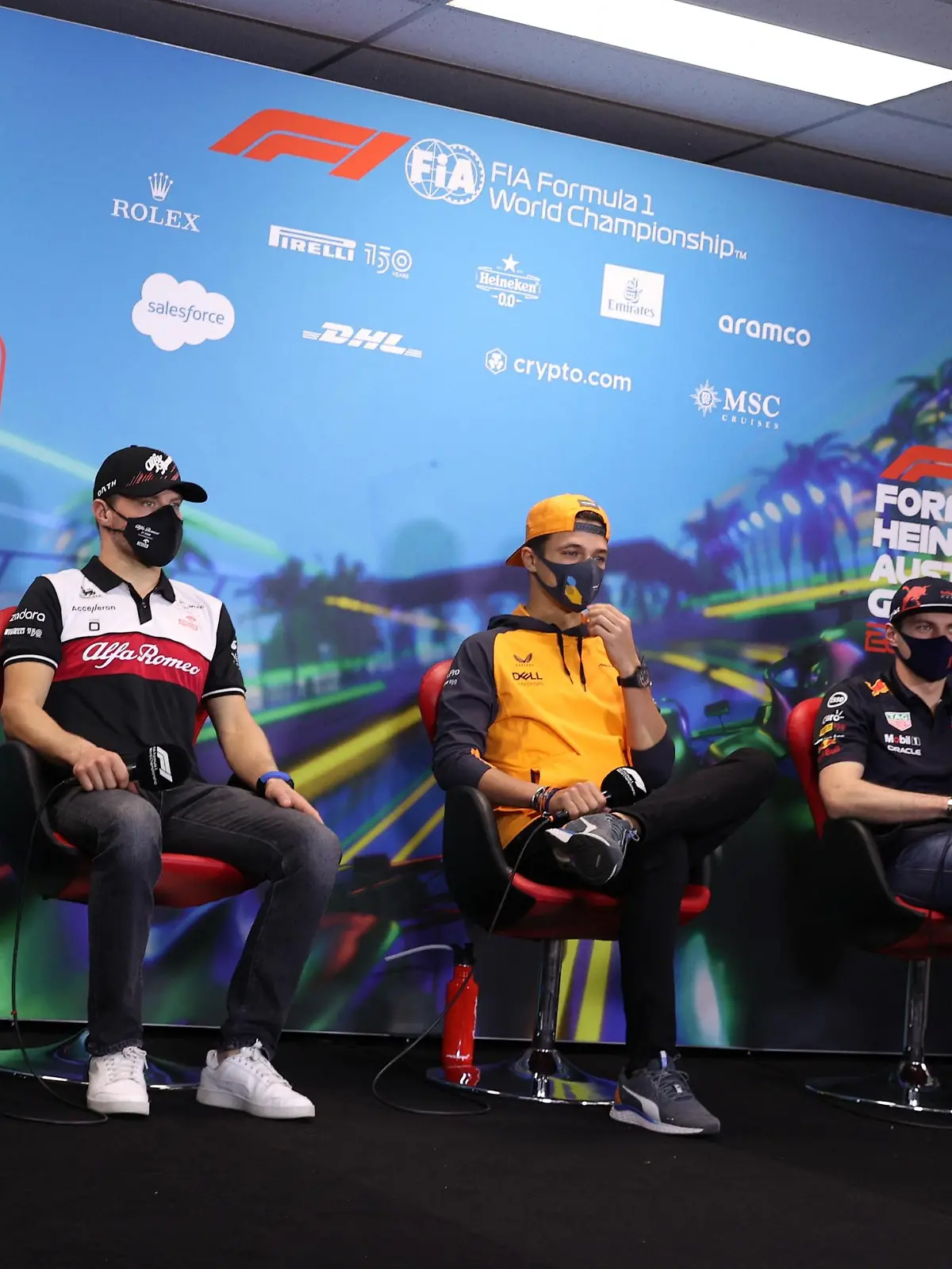 Formula One F1 - Australian Grand Prix - Melbourne Grand Prix Circuit, Melbourne, Australia - April 7, 2022 Mercedes' Lewis Hamilton, Alfa Romeo's Valtteri Bottas, McLaren's Lando Norris, Red Bull's Max Verstappen and AlphaTauri's Yuki Tsunoda during a press conference REUTERS/Loren Elliott