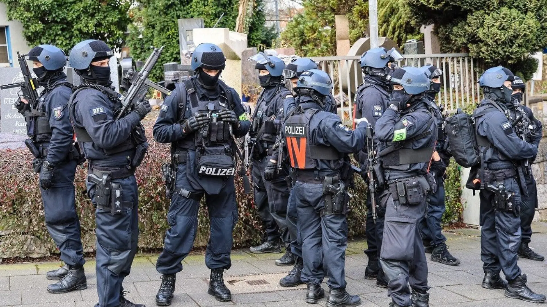 epi_225281097_DPA BF_dpa 5FB49800D26B5792.jpg_Polizei sucht in Hag.jpg
