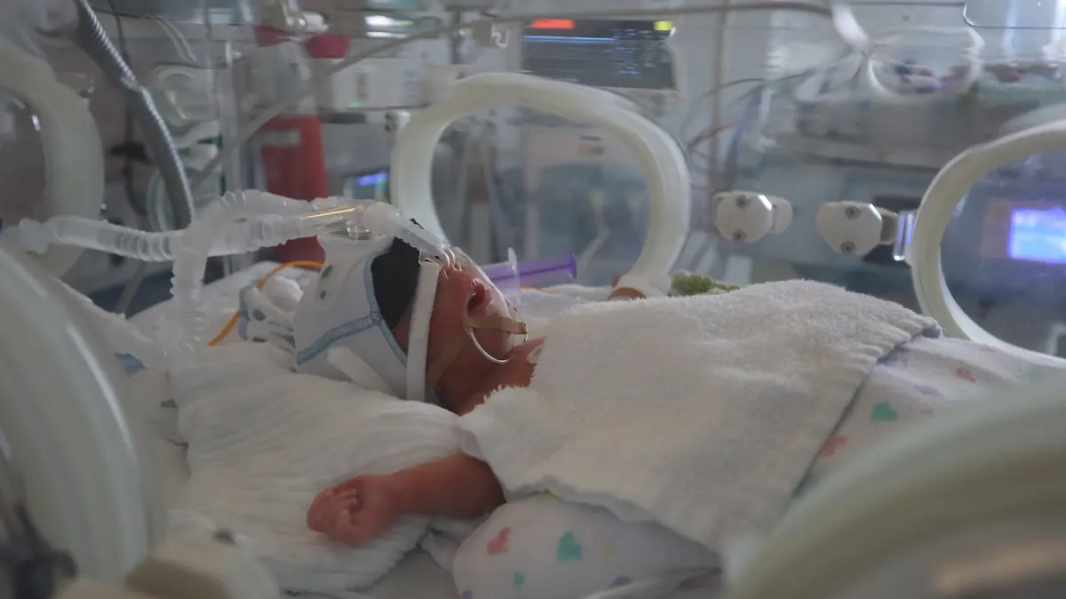 Noch brauchen der kleine David Christian und seine drei Geschwister Unterstützung bei der Atmung.