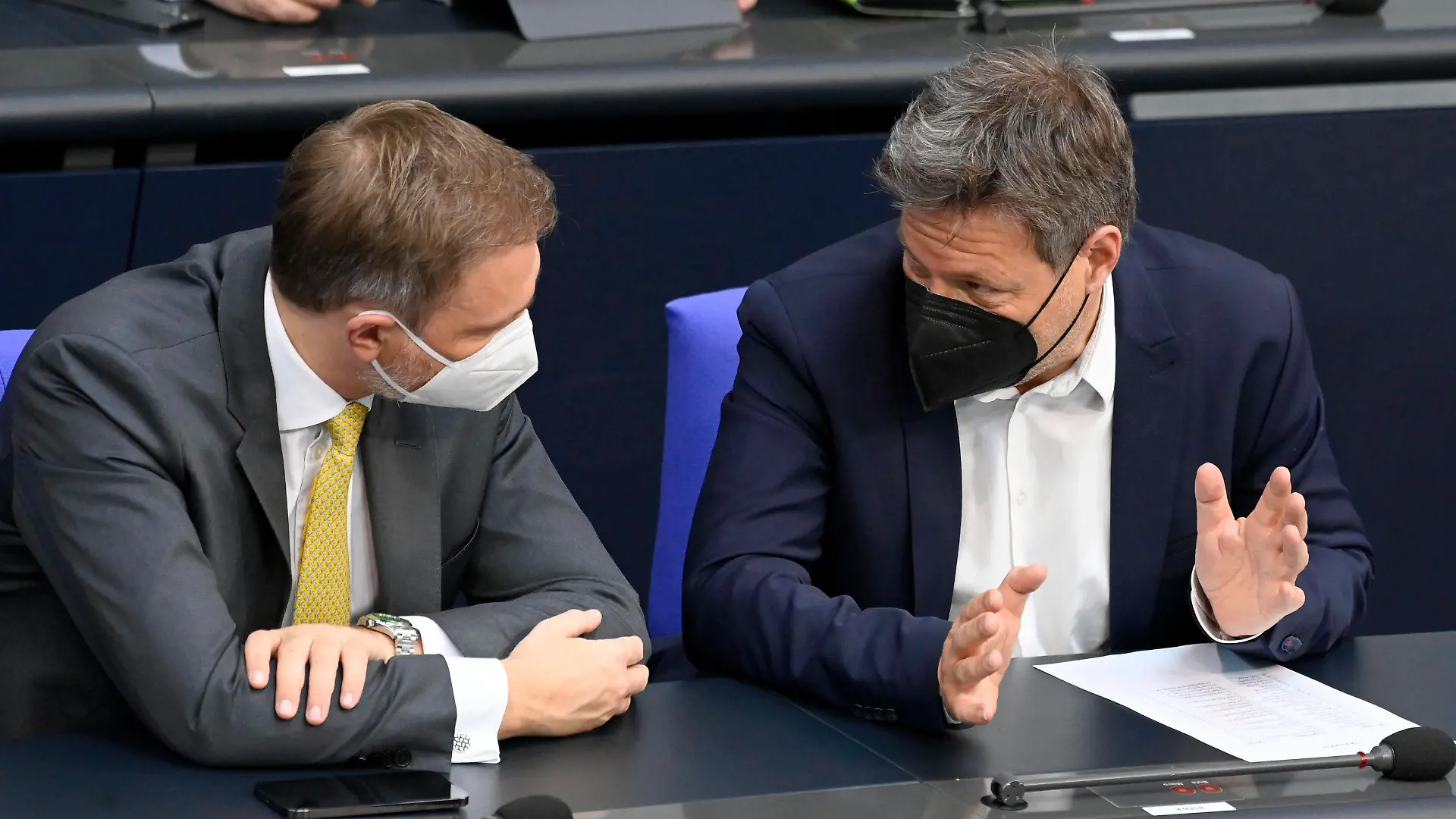Christian Lindner und Robert Habeck in der 28. Sitzung des Deutschen Bundestages im Reichstagsgebäude. Berlin, 07.04.2022 *** Christian Lindner and Robert Habeck at the 28 session of the German Bundestag in the Reichstag building Berlin, 07 04 2022 Foto:xF.xKernx/xFuturexImage