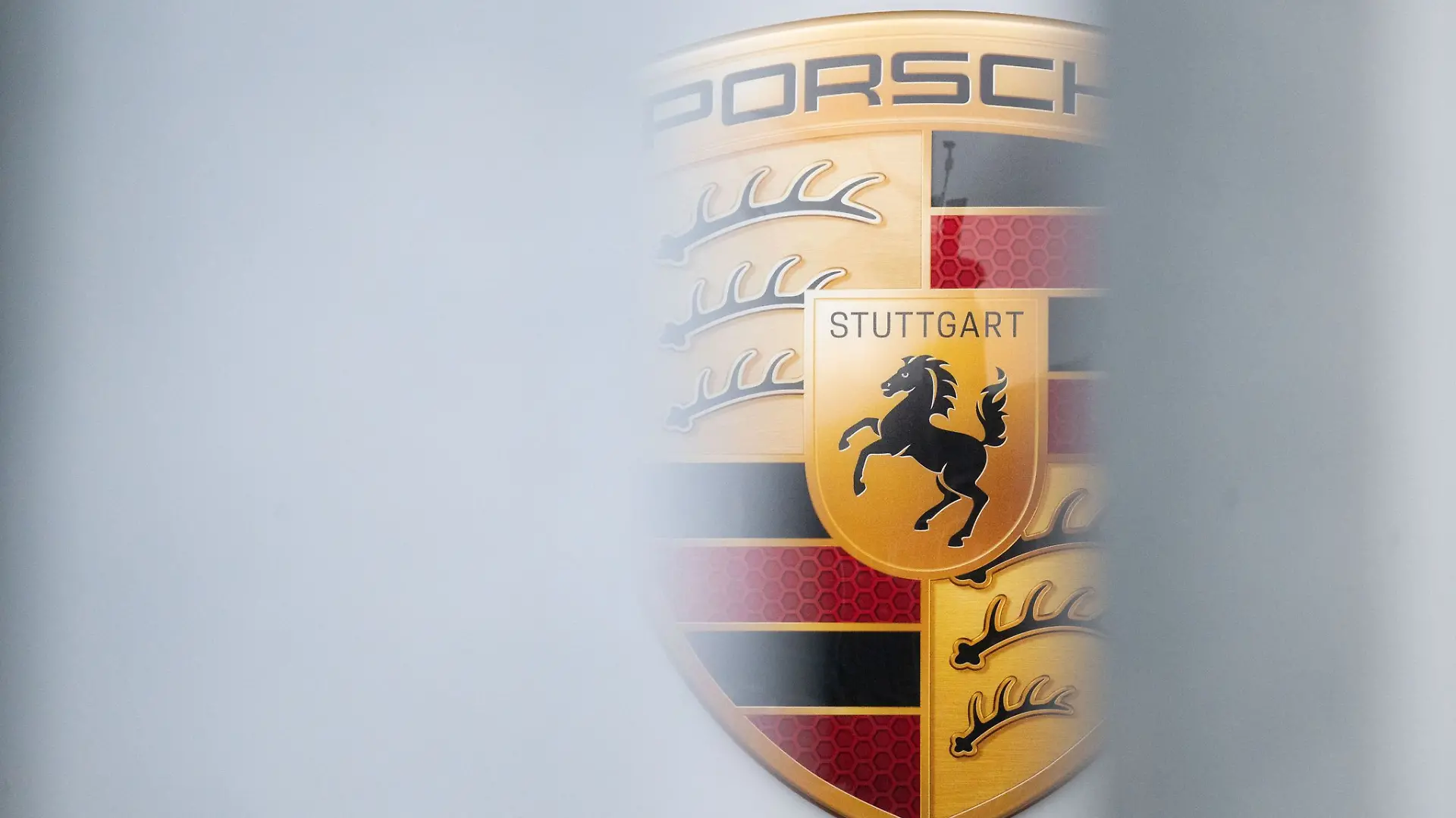 Porsche will rund 1.900 Stellen streichen. (Archivbild)