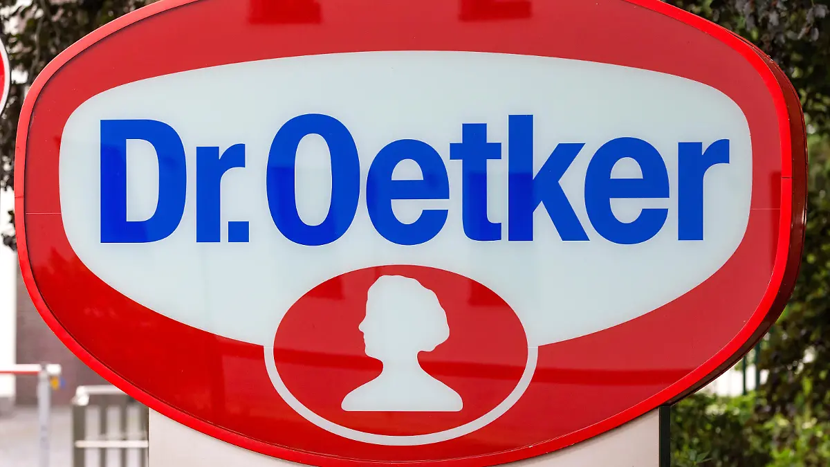 Bielefeld, Deutschland 28.Juni 2020: Symbolbilder - 2020 DR. OETKER, Logo, Schriftzug, Feature / Symbol / Symbolfoto / charakteristisch / Detail /