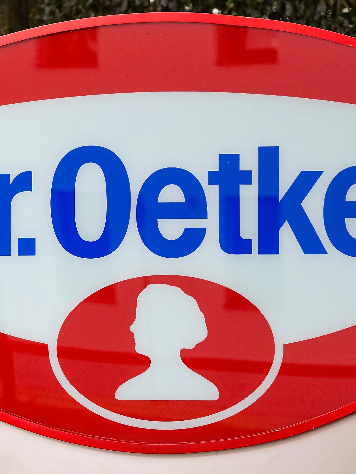 Bielefeld, Deutschland 28.Juni 2020: Symbolbilder - 2020 DR. OETKER, Logo, Schriftzug, Feature / Symbol / Symbolfoto / charakteristisch / Detail /