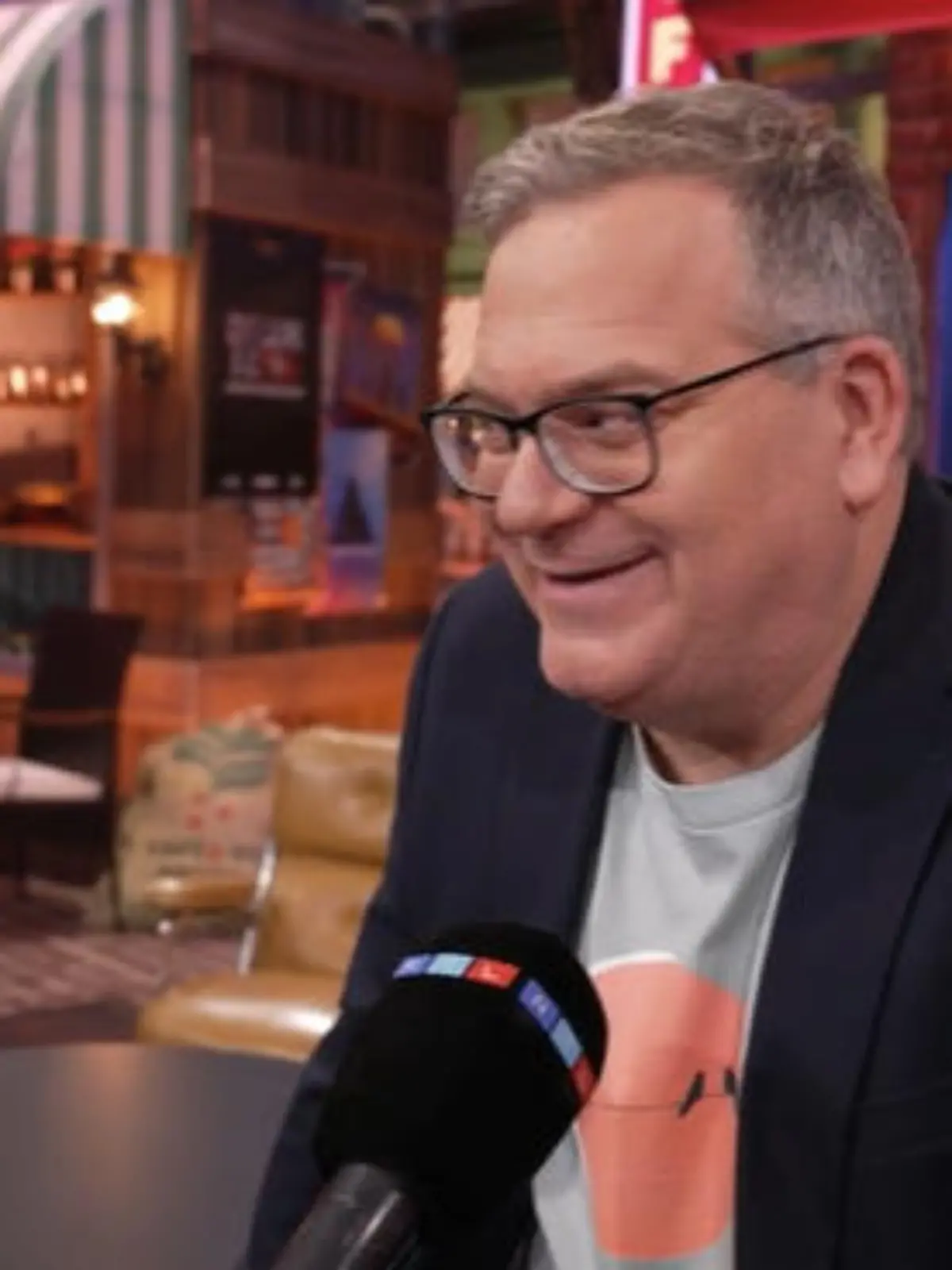 Bild zu: "Elton ist beim ESC-Vorentscheid auf Stress aus!"