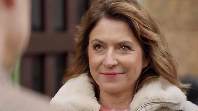 AWZ-Folge vom 26.02.25 auf RTL+: Daniela freut sich, weil Hanna aus dem Gefängnis kommen soll
