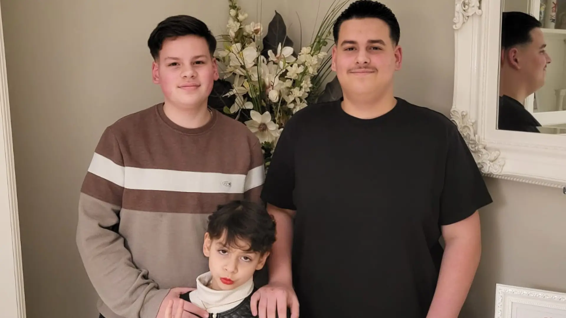 Melody (8) mit ihren Brüdern Lugiano (14) und Sancho (17).