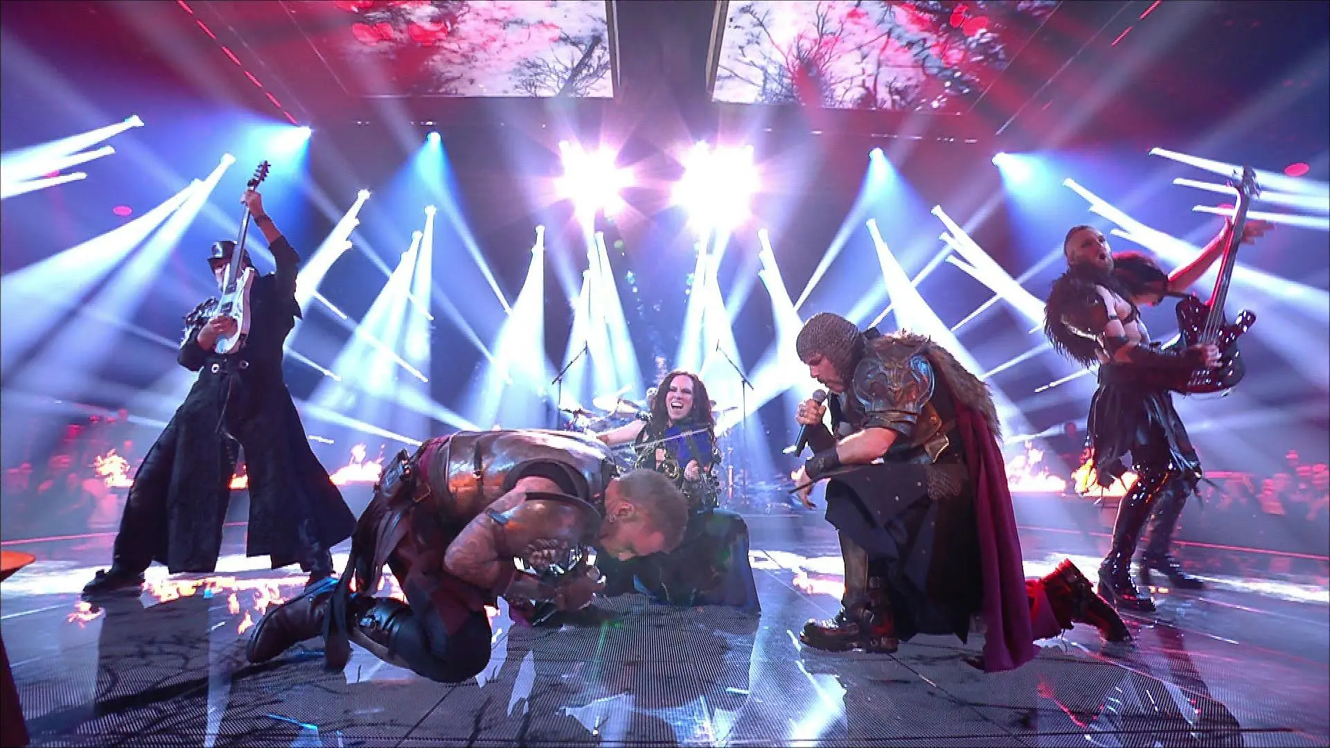 Mittelalter-Rock-Band Feuerschwanz rockt den Vorentscheid Metal bei „Chefsache ESC 2025“