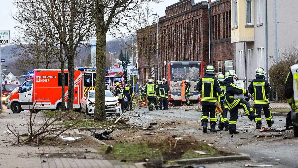 Zwei Personen sind lebensgefährlich verletzt worden.